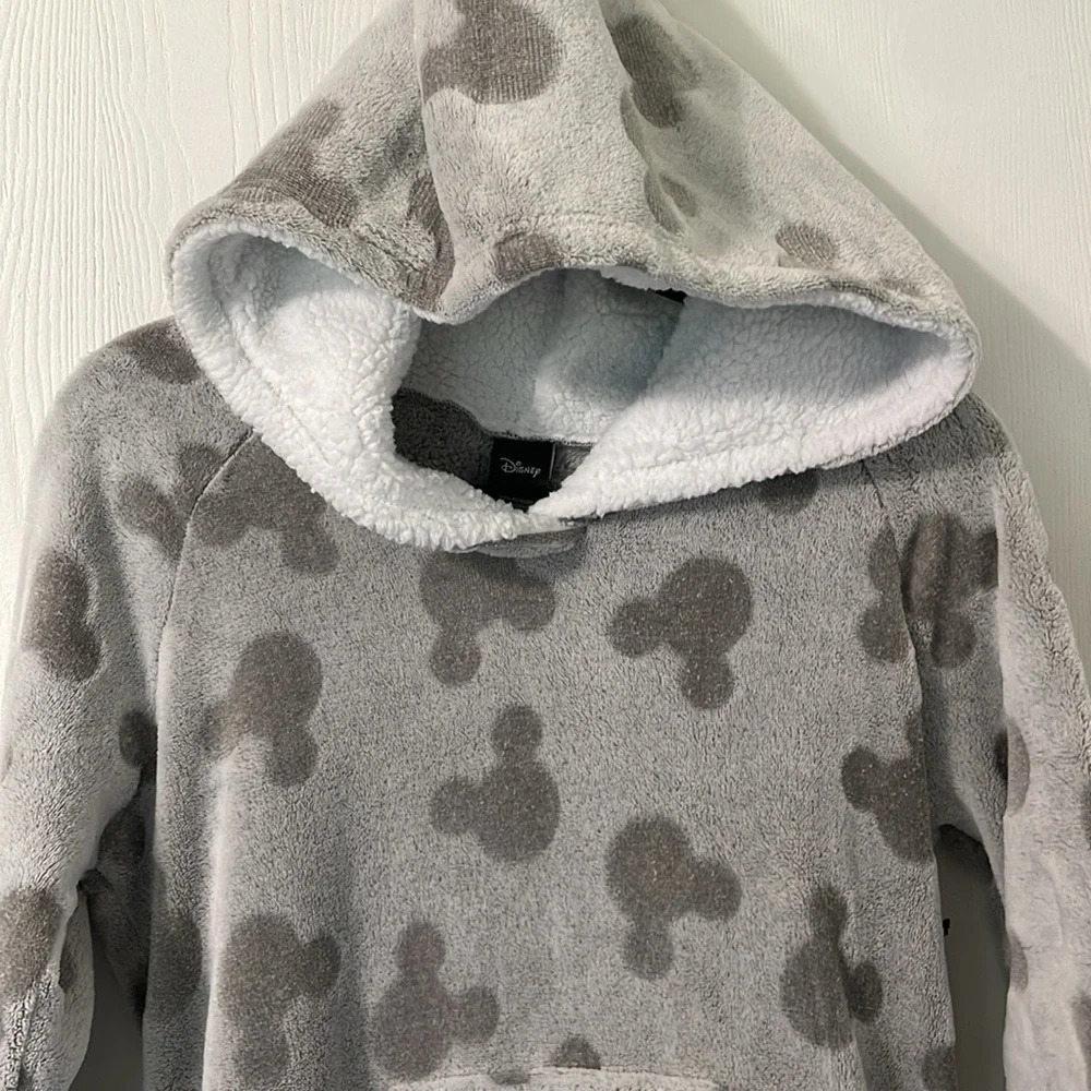 💰Disney NWOT Mickey Mouse Print Plush Soft Fleece Long Hooded Sweater Size Small - Picture 3 of 7